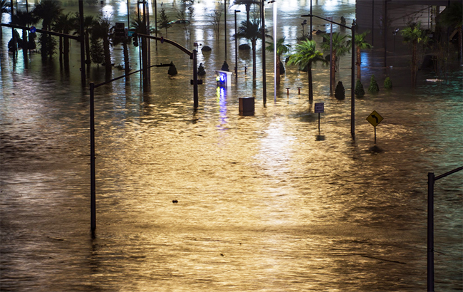 Ураган "Нейт" ослабел до тропического шторма